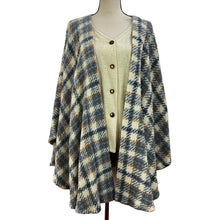 Load image into Gallery viewer, Boyne Valley Weavers Knit Cape Vintage Wool Blend One Size
