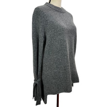 Load image into Gallery viewer, Gray Wool Blend Pullover Women&#39;s Sweater Size Small
