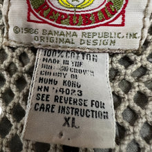 Load image into Gallery viewer, Vintage Banana Republic Mill Valley Safari Vest 100% Cotton Size XL 
