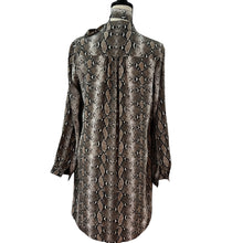 Load image into Gallery viewer, Diane Von Furstenberg 100% Silk Snake Print Dress Size 10 
