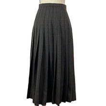 Load image into Gallery viewer, Vintage Burberry Plaid Pleated Long Wool Skirt Size 8
