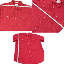 Load image into Gallery viewer, Levi&#39;s Red Standard Fit Short Sleeve Button-Up Shirt Size M
