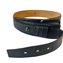 Load image into Gallery viewer, Vintage Worth Wide Black Embossed Croc Leather Belt USA Size Small
