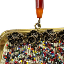 Load image into Gallery viewer, Soure New York Embroidered Seed Bead Vintage Purse

