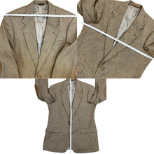 Load image into Gallery viewer, Vintage Tweed Sport Coat Suede Elbow Patches
