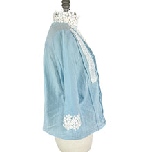 Load image into Gallery viewer, POL Light Blue Cotton Peasant Top Size Small
