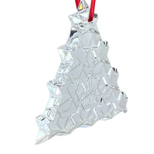 Load image into Gallery viewer, Baccarrat 2010 Noel Crystal Christmas Tree Ornament W/ Box
