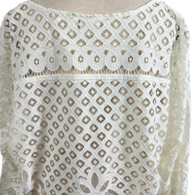 Load image into Gallery viewer, Chico&#39;s Ivory Lace Top Size 3
