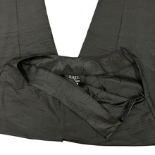 Load image into Gallery viewer, 100% Silk Black Vintage Pants Size 10
