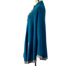 Load image into Gallery viewer, Vintage Knit Cape Shawl Size XL
