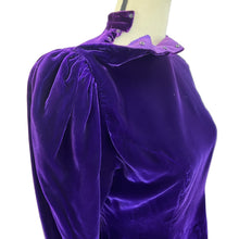 Load image into Gallery viewer, Vintage 50s Purple Velvet Long Sleeve Top Size 36 
