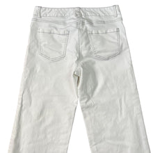 Load image into Gallery viewer, Elliot Lauren White Cropped Jeans Size 6. 
