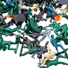 Load image into Gallery viewer, Toy Soldiers Lot
