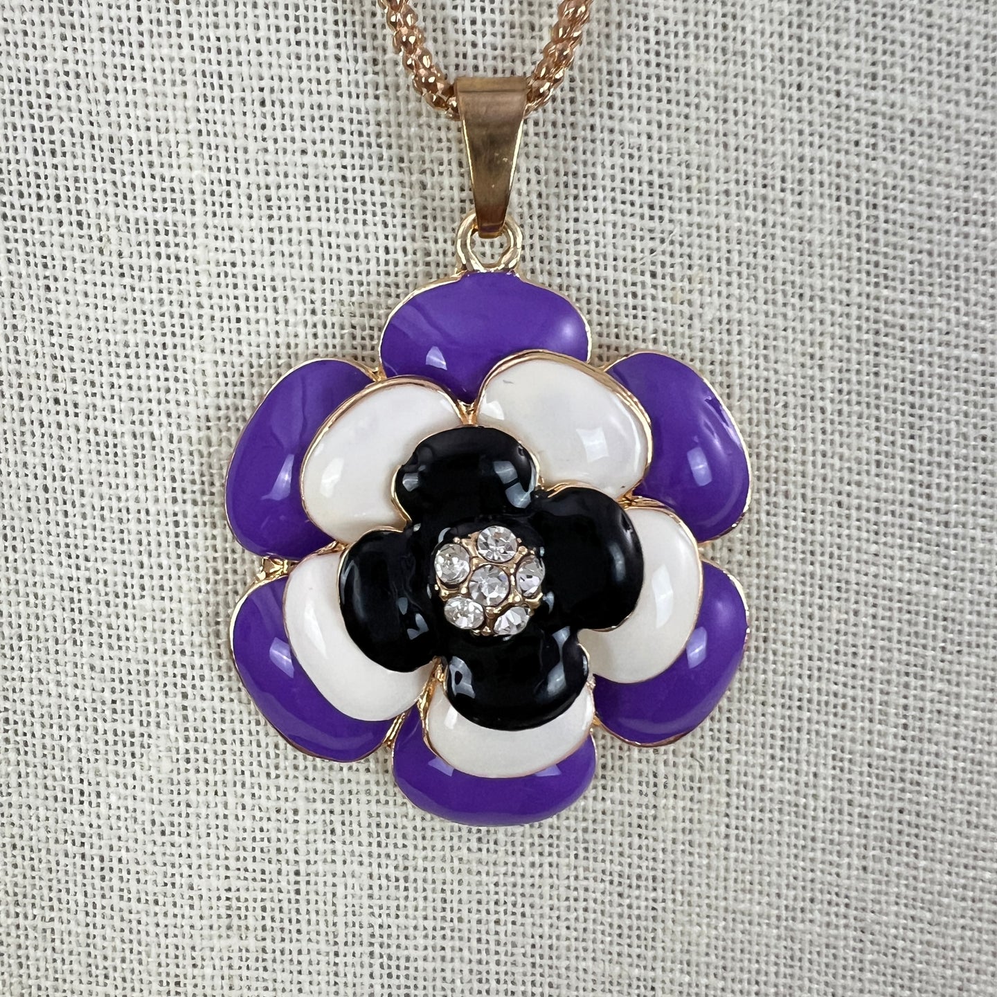 Betsey Johnson Purple Enamel Flower Rhinestone Pendant Necklace 30