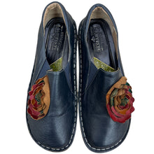 Load image into Gallery viewer, L&#39;Artiste Emilia Leather Loafer Size 9.5
