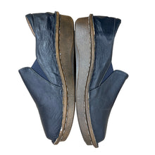 Load image into Gallery viewer, L&#39;Artiste Emilia Leather Loafer Size 9.5
