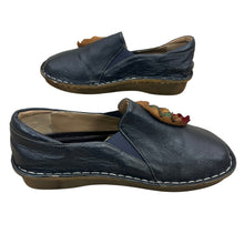 Load image into Gallery viewer, L&#39;Artiste Emilia Leather Loafer Size 9.5
