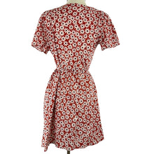 Load image into Gallery viewer, Madewell Daisy Wrap Dress Size Medium
