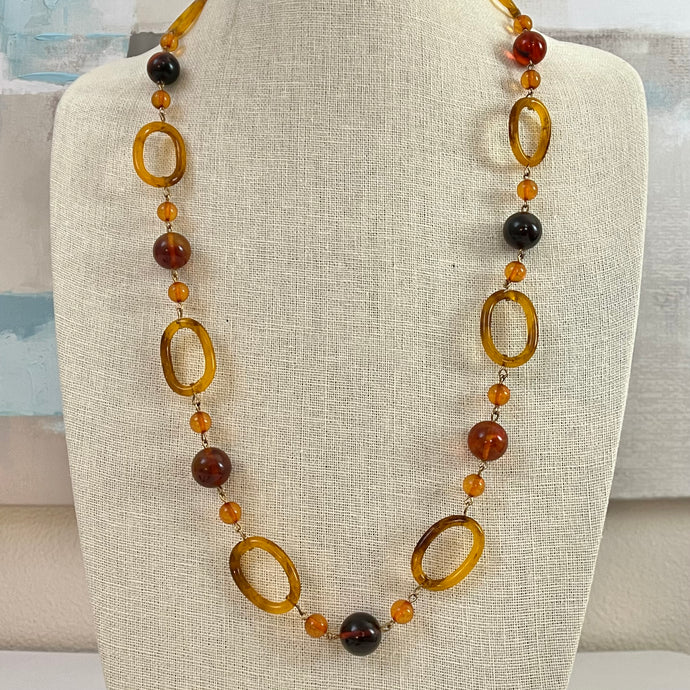 Vintage 1970s Lucite Links and Bead Necklace 30