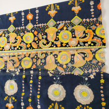 Load image into Gallery viewer, Vintage 60&#39;s Fabric 9.5&#39;x3.5&#39;
