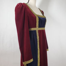 Load image into Gallery viewer, Midieval Velvet Renaissance Dress Size Small/Medium

