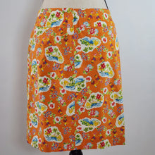 Load image into Gallery viewer, Vintage Hawiian Hula Print Skirt Size 8, Made in USA

