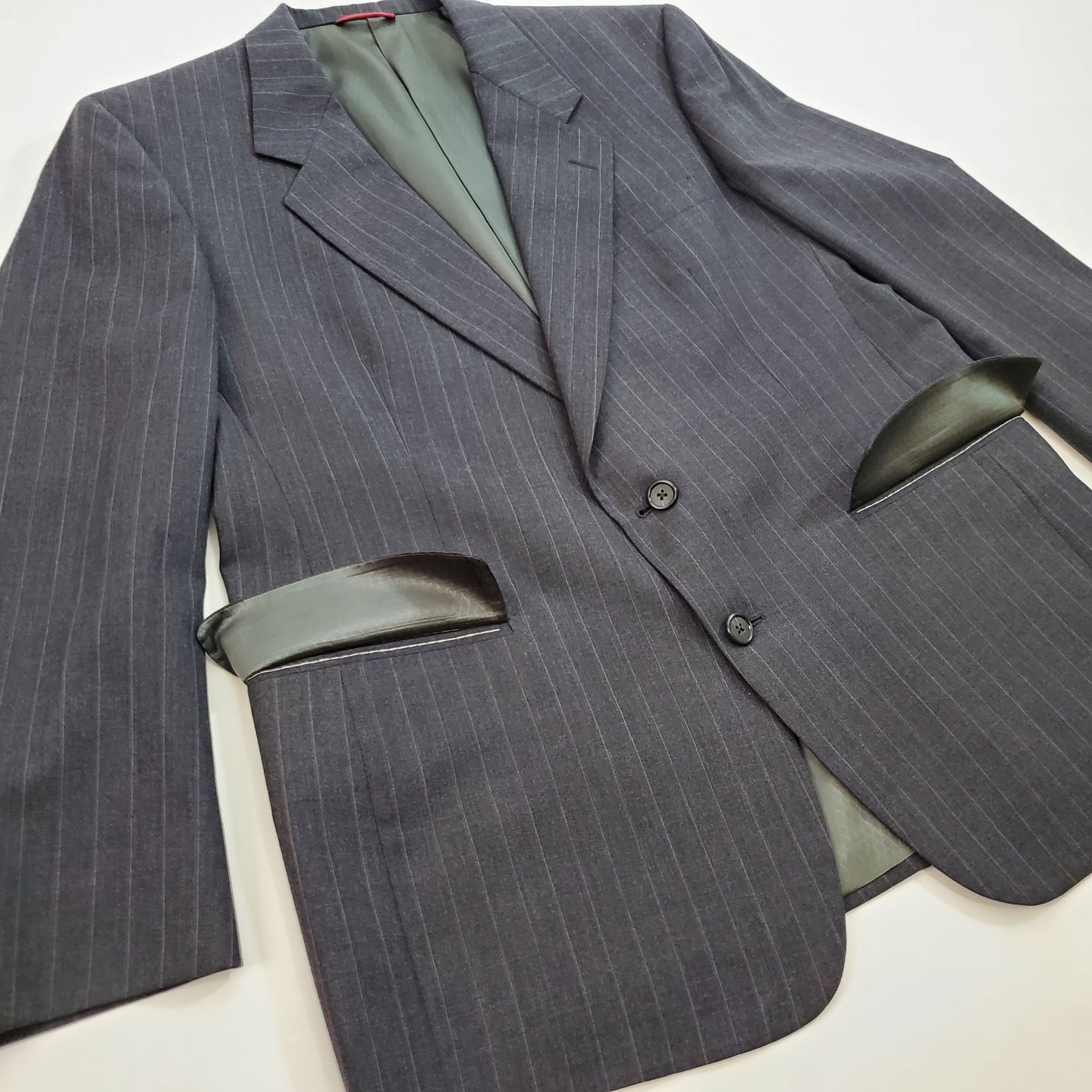 Hart Schaffner Marx Men’s Gray Striped Virgin Wool Suit Sz 42R Pants W38
