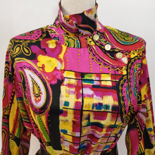 Load image into Gallery viewer, Starington Silk Blouse w Gold Buttons Size 8
