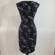 Load image into Gallery viewer, Vintage Kay Unger V-Neck Sheath Women Dress Black Size 4
