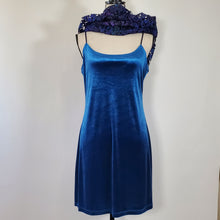 Load image into Gallery viewer, Tahari Wortha Lace-and-Velvet Dress Size 6 Jewel Neckline
