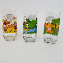 Load image into Gallery viewer, Charlie Brown Camp Snoopy McDonalds Glasses Set of 3 - Vintage Peanuts Gallery

