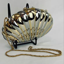 Load image into Gallery viewer, VTG 80s Lord &amp; Taylor Metal Clamshell Clutch Gold Chain Strap
