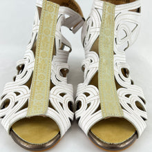 Load image into Gallery viewer, L&#39;artiste by Spring Step Flourish White Gladiator Sandal Size 10.5 EUR/41 UK/8.5
