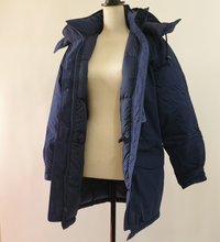 Load image into Gallery viewer, Eddie Bauer Snowline Goose Down Hooded Parka Size Petite Small

