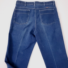 Load image into Gallery viewer, Vintage Wrangler Elite Straight Leg Creased Denim Jeans 34 x 42.5
