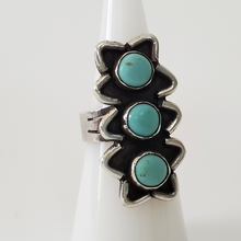 Load image into Gallery viewer, Vintage Native American Turquoise Ring 925 Silver Size 5.5

