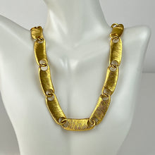 Load image into Gallery viewer, Vintage VO Gold Tone Articulated Collar Necklace 17&quot;
