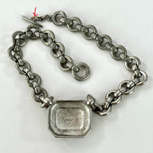 Load image into Gallery viewer, Vintage Ben Amun Tortoise Pendant Chunky Women Necklace 17&quot;
