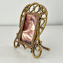 Load image into Gallery viewer, Berebi Limited Edition Small Portrait Frame Pink
