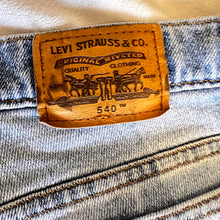 Load image into Gallery viewer, Levis 540 Light Wash Straight Leg Relaxed Fit Jeans 36 x 40 Flex Denim Jeans
