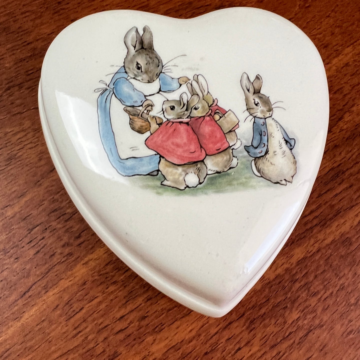 Peter Rabbit Heart-Shaped Box Wedgwood England