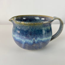 Load image into Gallery viewer, Studio Pottery Gravy Boat
