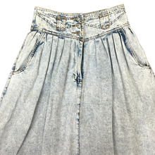 Load image into Gallery viewer, 80s Pleat Front Stone Washed Women Skirt With Pockets Size 8 
