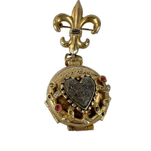 Load image into Gallery viewer, Coro Pegasus Heart Locket 4 Photo Brooch

