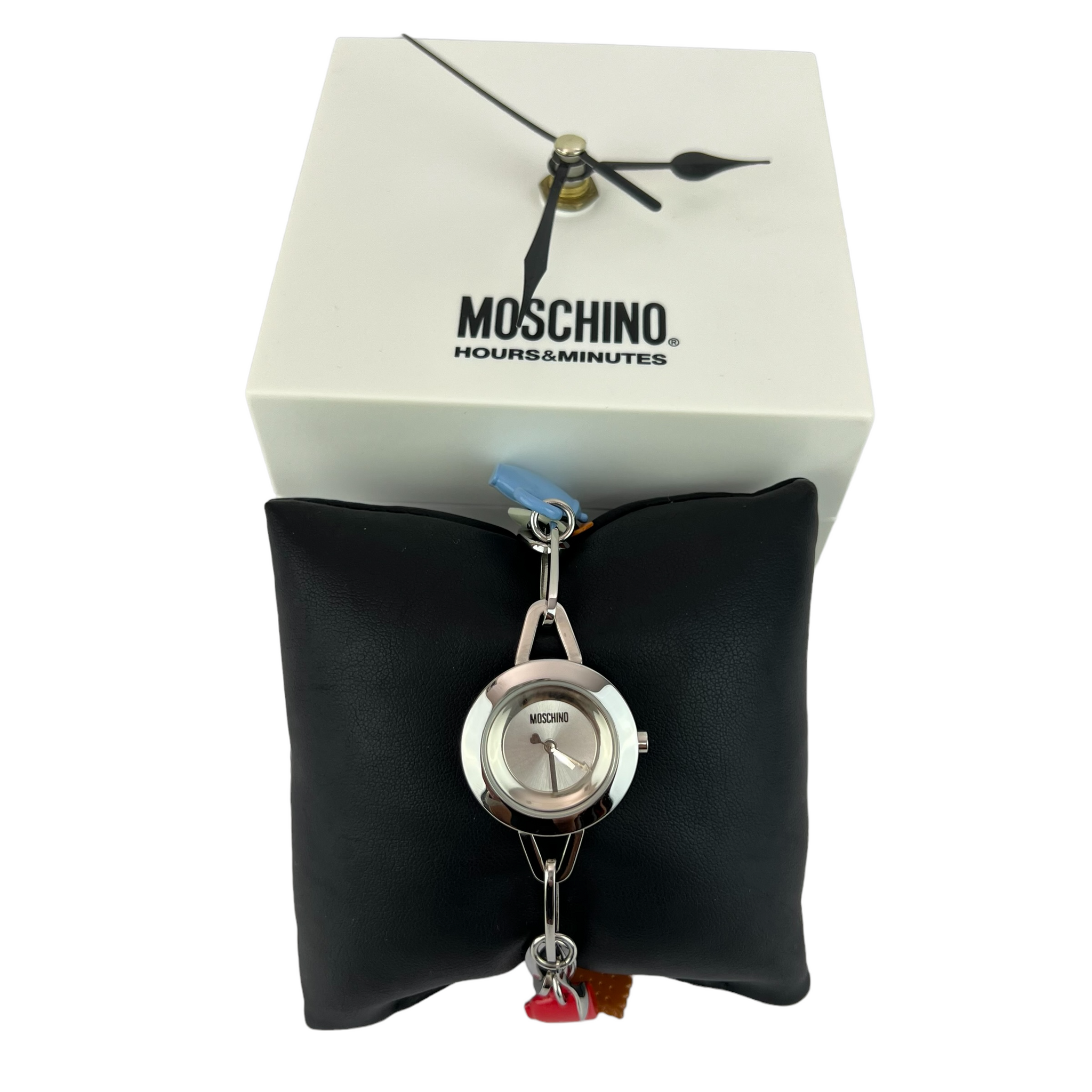 Moschino hours discount