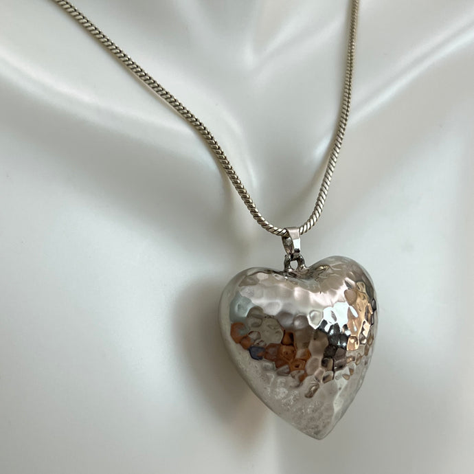 Vintage Hammered Silver Puffy Heart Pendant. Gift for wife. Gift for mom. Gift for best friend. Gift for sister. Gift for vintage lovers.Vintage Hammered Silver Puffy Heart Pendant