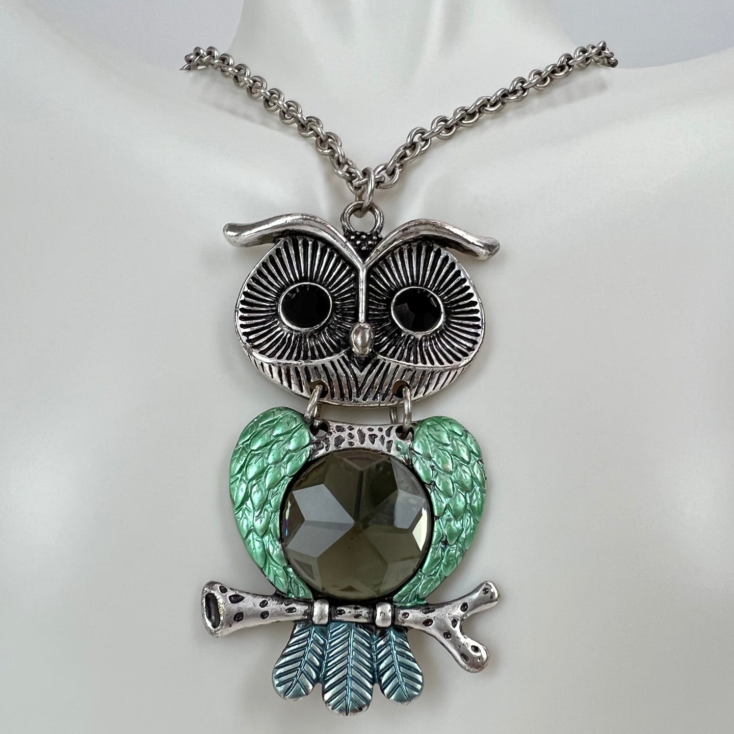 Vintage 70s Articulated Owl Pendant Silver Tone Metal Chain Necklace 